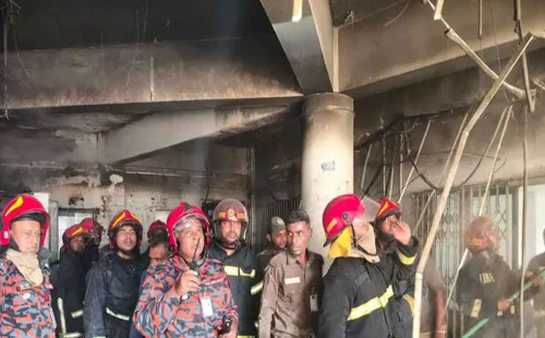 ঢাকায় পিজি হাসপাতাল ও চট্টগ্রামের গার্মেন্টস গুদামে অগ্নিকাণ্ড 