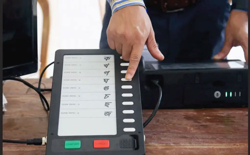 ‘অকেজো’ ইভিএমের পেছনে মাসে খরচ ৩৩ লাখ টাকা 