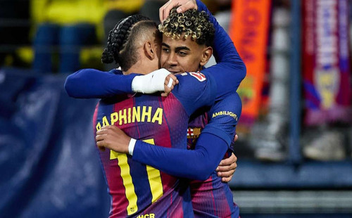 পয়েন্ট টেবিলে রিয়ালের সঙ্গে বড় ব্যবধান রেখে বছর শেষ বার্সার 