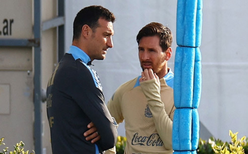 মেসির সঙ্গে বৈঠক ও বিশ্বকাপের স্কোয়াড নিয়ে যা বললেন স্কালোনি 