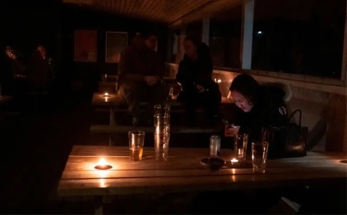 গ্রিনল্যান্ডে ঝোড়ো হাওয়ায় বিদ্যুৎ বিপর্যয় 