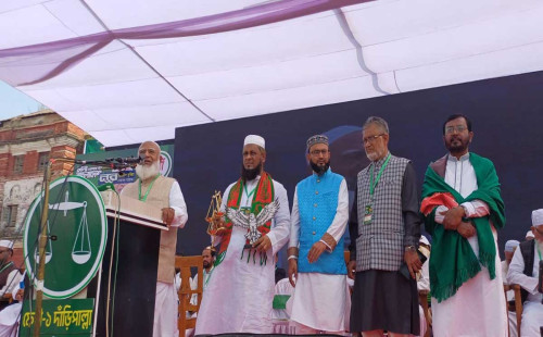 দুর্নীতি-সন্ত্রাসের বিরুদ্ধে জনগণ লাল কার্ড দেখাবে: জামায়াত আমির 