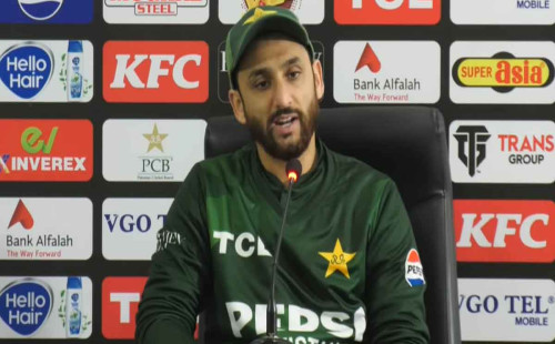 বাংলাদেশিরা আমাদের ভাই, বিশ্বকাপে তাদের না থাকা দুঃখজনক: পাকিস্তান অধিনায়ক 