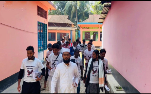 শেখ শামছুলের নেতৃত্বে জগন্নাথপুর পৌর শহরে তালহা আলমের পক্ষে গণসংযোগ ও লিফলেট বিতরণ 