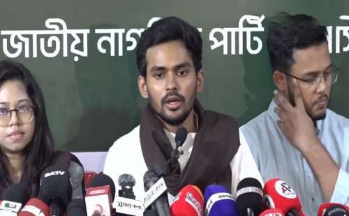 এবার আমরা দাঁড়িয়ে দাঁড়িয়ে দেখবো না: আসিফ মাহমুদ 