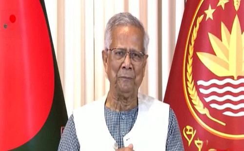 জাতির উদ্দেশে ভাষণ দিচ্ছেন প্রধান উপদেষ্টা 