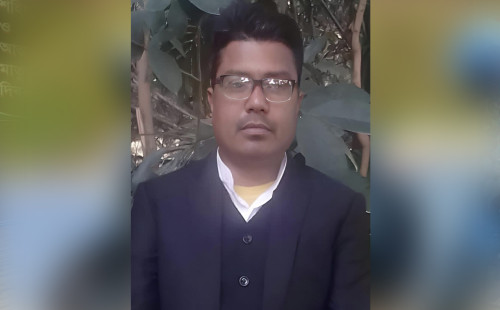 ময়মনসিংহে শহীদ মিনারে 'জয় বাংলা' স্লোগান, পুলিশের সঙ্গে বাগবিতণ্ডা 