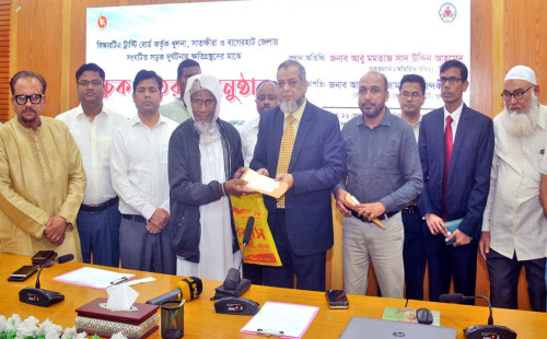 সড়ক দুর্ঘটনার ৭০ শতাংশই ঘটে মোটর সাইকেলে : বিআরটিএ চেয়ারম্যান 