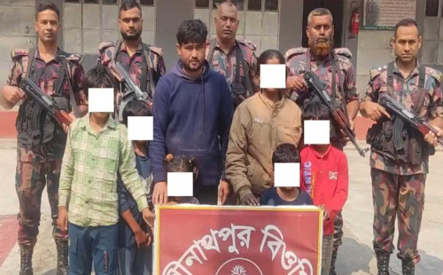 ঝিনাইদহ সীমান্তে ৭ ভারতীয় আটক 