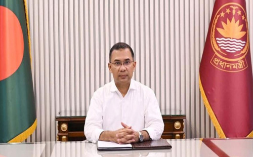 ঈদের ছুটি শুরু হলেও সচিবালয়ে কাজ করছেন প্রধানমন্ত্রী 