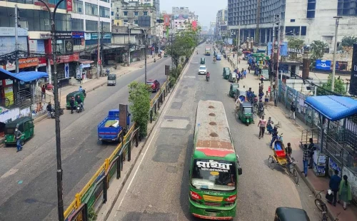 ফাঁকা সড়ক, চেনা রূপে ফেরেনি ঢাকা 