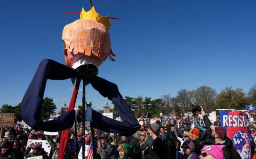 যুক্তরাষ্ট্রে ‘নো কিংস’ বিক্ষোভে লাখো মানুষ 