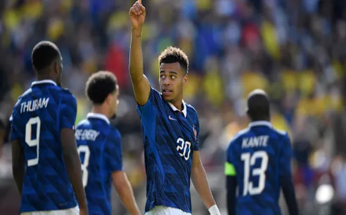 কলম্বিয়াকে উড়িয়ে দিল ফ্রান্স 