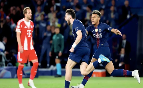 ৯ গোলের রোমাঞ্চকর লড়াইয়ে বায়ার্নকে হারাল পিএসজি 
