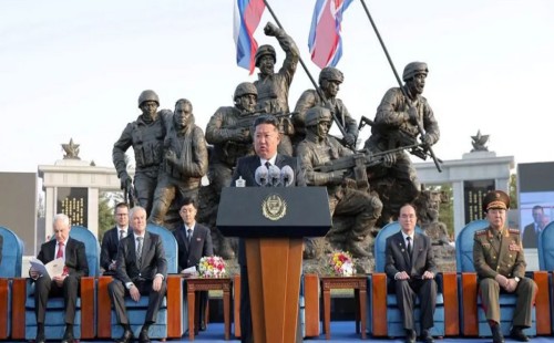 সম্মান রক্ষায় যারা আত্মঘাতী হামলা বেছে নিয়েছে, তারা প্রকৃত নায়ক: কিম জং উন 