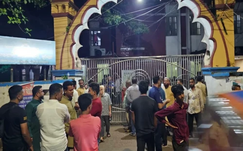 বিএনপি নেতা আটক : ৭ ঘণ্টা ধরে থানা ঘিরে রেখেছেন বিএনপির নেতাকর্মীরা 