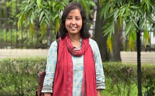 ‘তালা ভাঙলেই বিপ্লবী হওয়া যায় না’, ছাত্রীদের নিয়ে কড়া মন্তব্য এমপি মানসুরার 