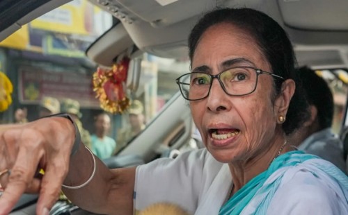 নির্বাচনে ভরাডুবির পর তিন মুখপাত্রকে বহিষ্কার করল মমতার দল 
